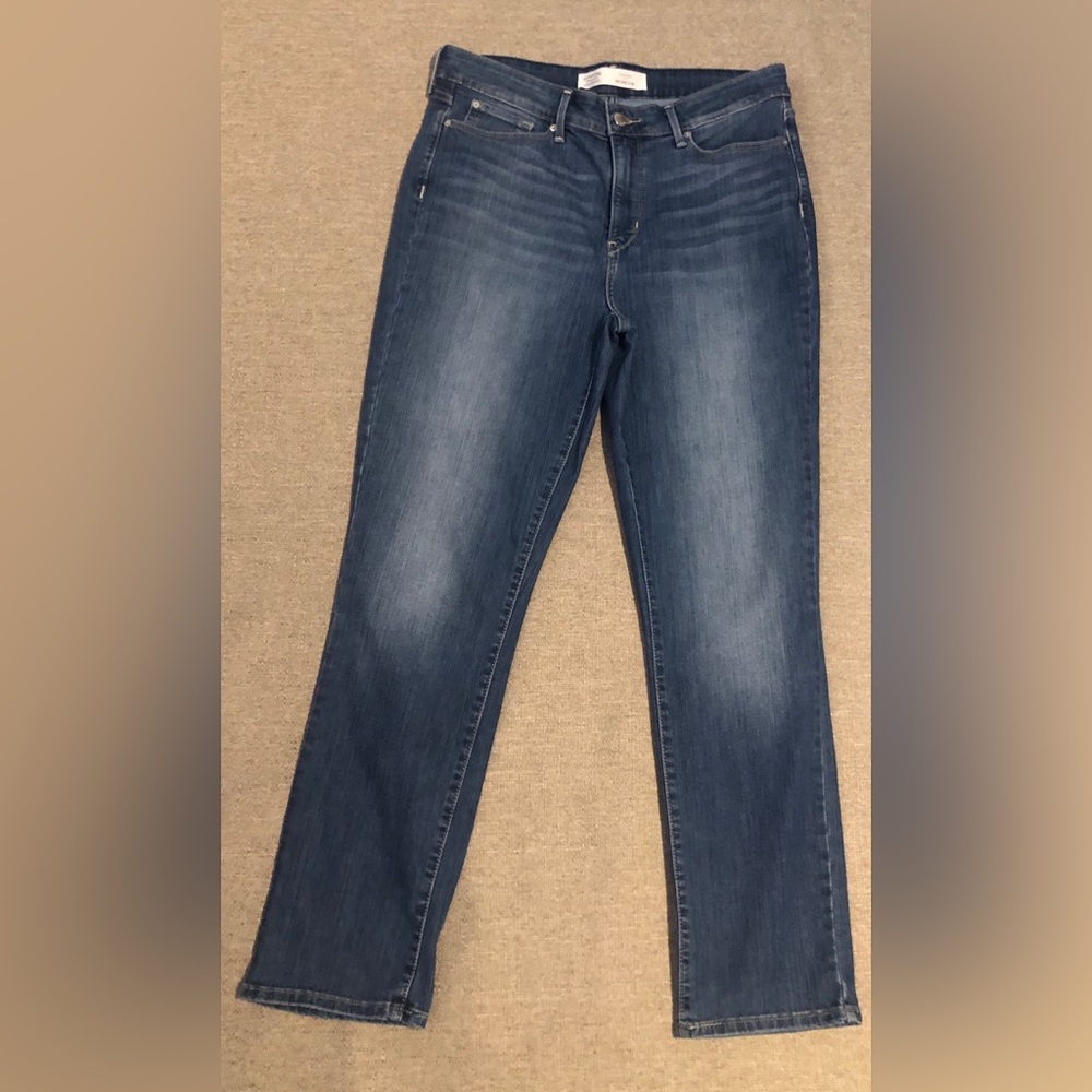 Levi’s Shaping Mid Rise Slim 14 Waist 32